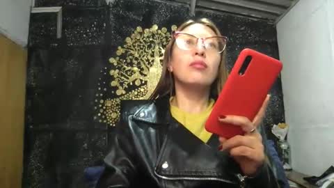 Diablita online show from April 19, 2026, 10:34 pm