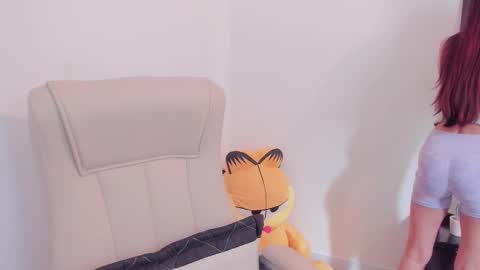 Snapshot of little_eli chatting on February 10, 2025, 7:07 pm Help me reach 100 likes online show from February 10, 2025, 7:07 pm