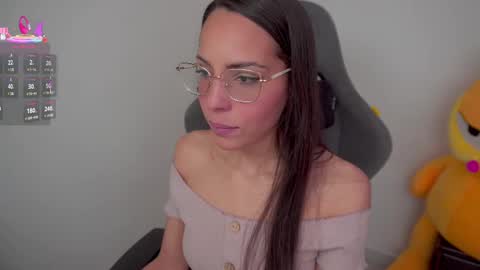 Snapshot of little_eli chatting on September 28, 2025, 7:08 pm Help me reach 100 likes online show from September 28, 2025, 7:08 pm