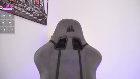 Snapshot of little_eli chatting on November 14, 2025, 7:12 pm Help me reach 100 likes online show from November 14, 2025, 7:12 pm