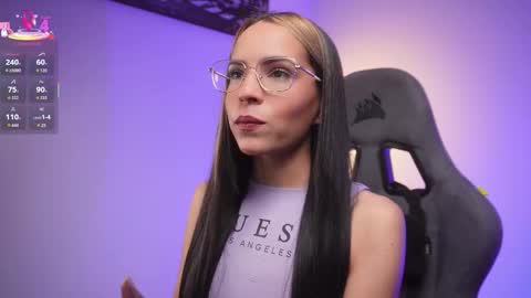 Snapshot of little_eli chatting on December 5, 2025, 7:10 pm Help me reach 100 likes online show from December 5, 2025, 7:10 pm