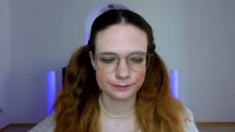 Snapshot of little_humster chatting on July 18, 2026, 8:29 am Noah online show from July 18, 2026, 8:29 am