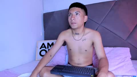 little_kris1 online show from October 1, 2025, 12:55 pm