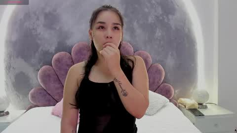 little_melanie online show from April 20, 2026, 1:58 pm