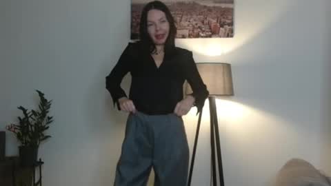 Nicole online show from October 2, 2025, 7:21 pm