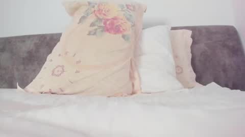 Snapshot of little_red_diamond chatting on February 16, 2025, 11:38 am hey im anna online show from February 16, 2025, 11:38 am
