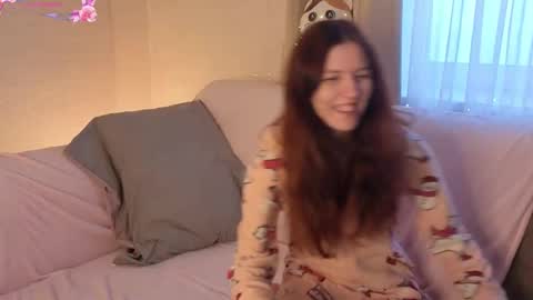 Rosy online show from December 19, 2025, 4:30 am