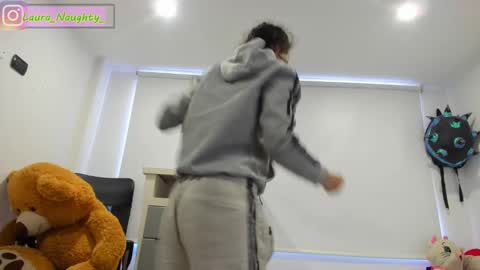 Snapshot of little_tatis chatting on January 13, 2025, 8:48 pm Im Laura. buy my contentcompra mi contenido offline online show from January 13, 2025, 8:48 pm