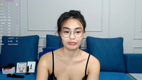 Kwan online show from November 10, 2025, 12:37 pm