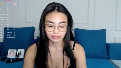 Kwan online show from November 14, 2025, 9:52 am