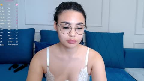 Snapshot of little_v1rgin_angel chatting on June 8, 2026, 10:59 am Kwan online show from June 8, 2026, 10:59 am