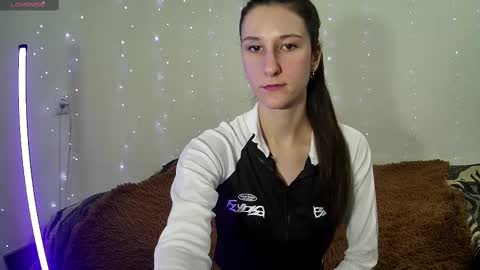 Snapshot of littleahwitch chatting on March 7, 2025, 9:40 am LittleAhWitch online show from March 7, 2025, 9:40 am