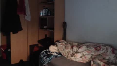 Snapshot of littlealien7 chatting on June 13, 2026, 1:58 am littlealien7 online show from June 13, 2026, 1:58 am