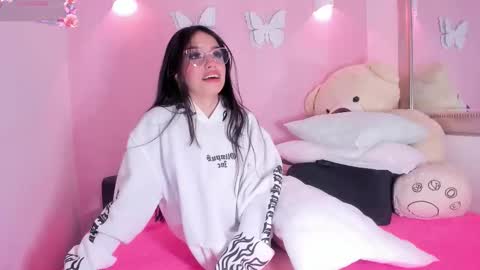 Ari online show from September 9, 2025, 12:05 pm