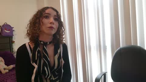 littledeathtrap online show from April 21, 2026, 6:44 pm