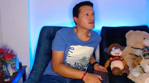 Snapshot of littledicklatin chatting on May 17, 2026, 3:59 am Manu online show from May 17, 2026, 3:59 am