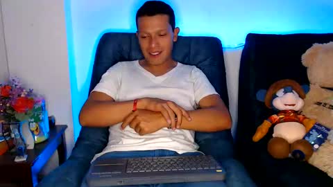 Snapshot of littledicklatin chatting on June 1, 2026, 2:24 am Manu online show from June 1, 2026, 2:24 am