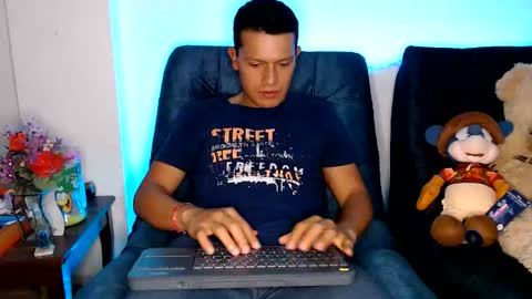Snapshot of littledicklatin chatting on June 9, 2026, 2:45 am Manu online show from June 9, 2026, 2:45 am