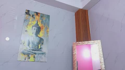 Snapshot of littlee_emilyy_ chatting on June 19, 2026, 12:53 pm Emily online show from June 19, 2026, 12:53 pm