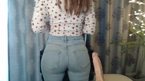 Your little flower  online show from January 17, 2025, 8:34 am