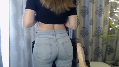 Your little flower  online show from January 19, 2025, 11:01 am