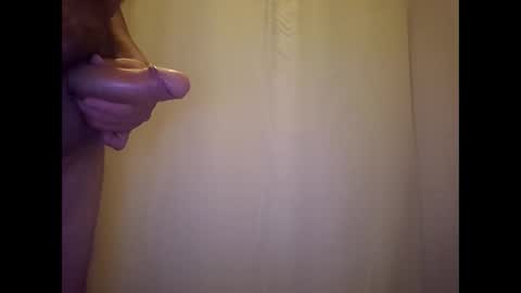 littleguyy888 online show from December 2, 2025, 12:05 am