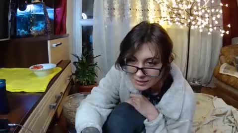 littlehappines online show from October 26, 2025, 4:46 pm