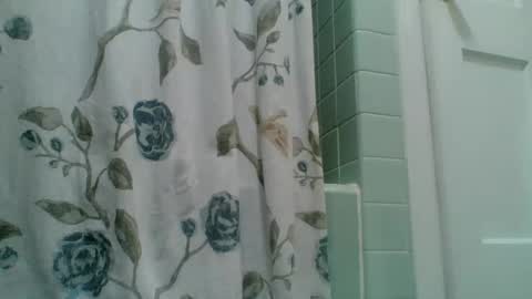 littlejay             littlejay online show from June 14, 2026, 9:33 am