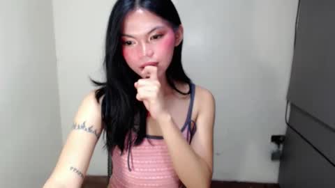 littlelace_ online show from February 16, 2026, 9:38 am