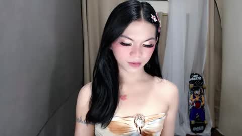 Snapshot of littlelace_ chatting on April 22, 2026, 10:44 pm littlelace_ online show from April 22, 2026, 10:44 pm