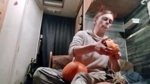 Snapshot of littleleo96 chatting on October 29, 2025, 6:04 am littleleo96 online show from October 29, 2025, 6:04 am