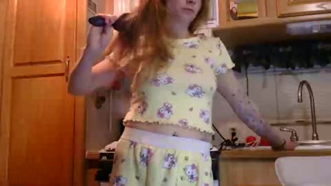 littleleo96 online show from February 10, 2026, 7:12 am