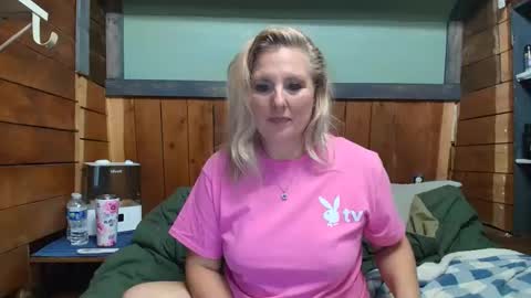 lisanixs online show from March 8, 2026, 3:10 am