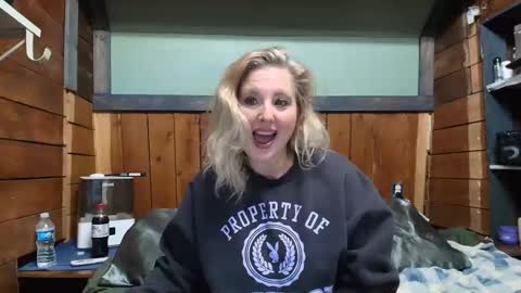 lisanixs online show from March 23, 2026, 3:05 pm