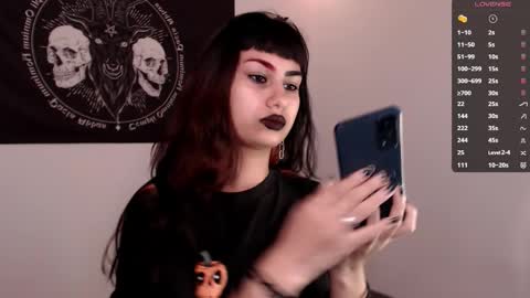 Snapshot of littleluciferrr chatting on October 31, 2025, 1:50 am Lucifer online show from October 31, 2025, 1:50 am