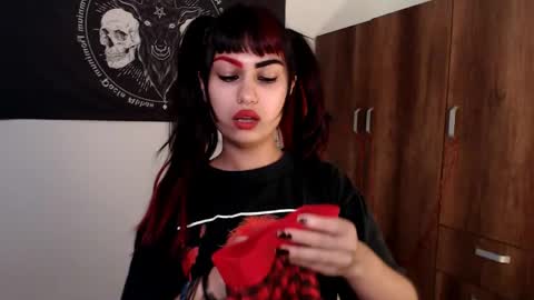 Snapshot of littleluciferrr chatting on May 20, 2026, 6:47 pm Lucifer online show from May 20, 2026, 6:47 pm