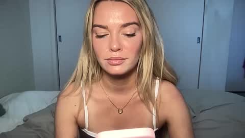 Marciabrady online show from February 11, 2025, 8:31 pm