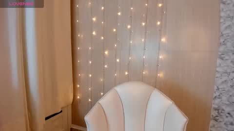 MELODY online show from November 30, 2025, 2:37 am