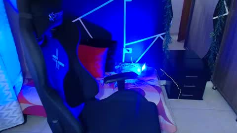 Snapshot of littlenami_ chatting on October 1, 2025, 3:34 am LAUREN online show from October 1, 2025, 3:34 am