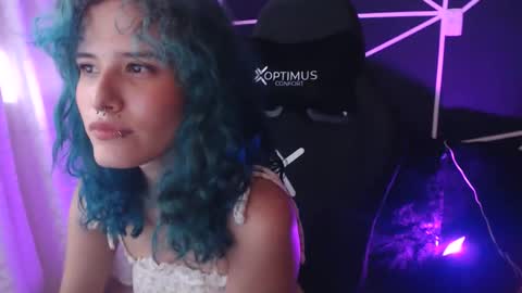 Snapshot of littlenami_ chatting on October 27, 2025, 3:05 pm LAUREN online show from October 27, 2025, 3:05 pm