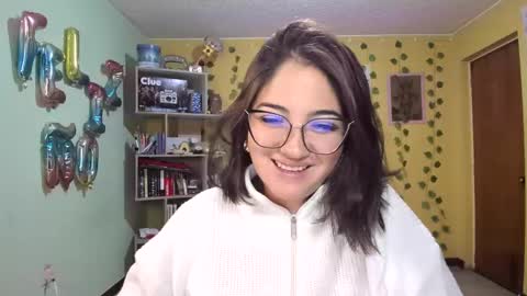 Mia  Wednesday to Sunday 730 am to 1030 am Colombian Hour D online show from December 2, 2024, 1:25 am