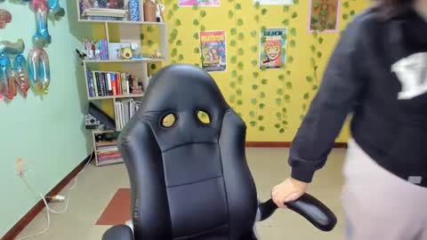 Mia  Wednesday to Sunday 730 am to 1030 am Colombian Hour D online show from March 1, 2025, 1:53 am