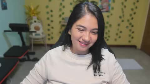 Mia  Wednesday to Sunday 730 am to 1030 am Colombian Hour D online show from January 15, 2026, 5:01 am