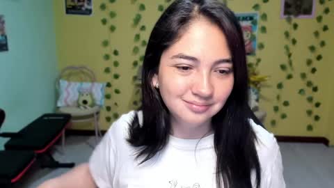 Mia  Wednesday to Sunday 730 am to 1030 am Colombian Hour D online show from May 14, 2026, 4:30 am