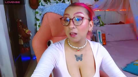 Snapshot of littlerouse_ chatting on May 20, 2026, 8:20 am Ruby Rouse online show from May 20, 2026, 8:20 am