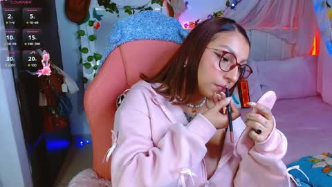 Snapshot of littlerouse_ chatting on July 2, 2026, 9:37 am Ruby Rouse online show from July 2, 2026, 9:37 am
