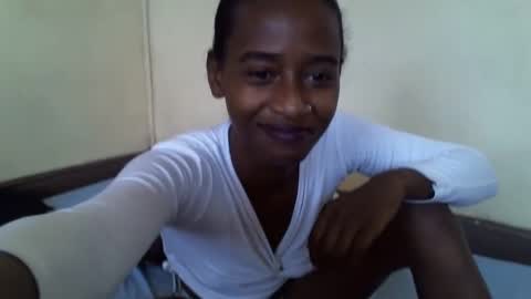 littlesandie online show from February 10, 2025, 11:46 am