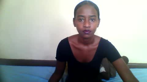 littlesandie online show from February 12, 2025, 5:15 am