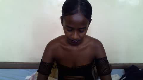 littlesandie online show from February 12, 2025, 8:16 am