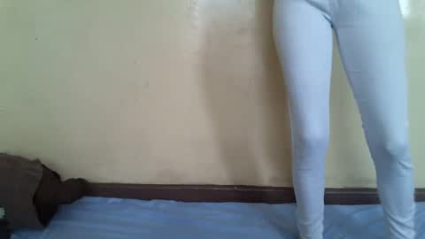 littlesandie online show from February 15, 2025, 6:12 am